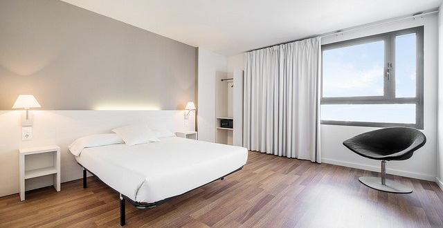 Hotel ILUNION Valencia 3 Hotel ILUNION Valencia 3